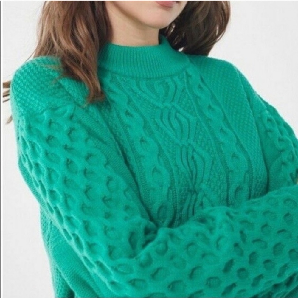 Green urban outfitters austin cable knit sweater in S